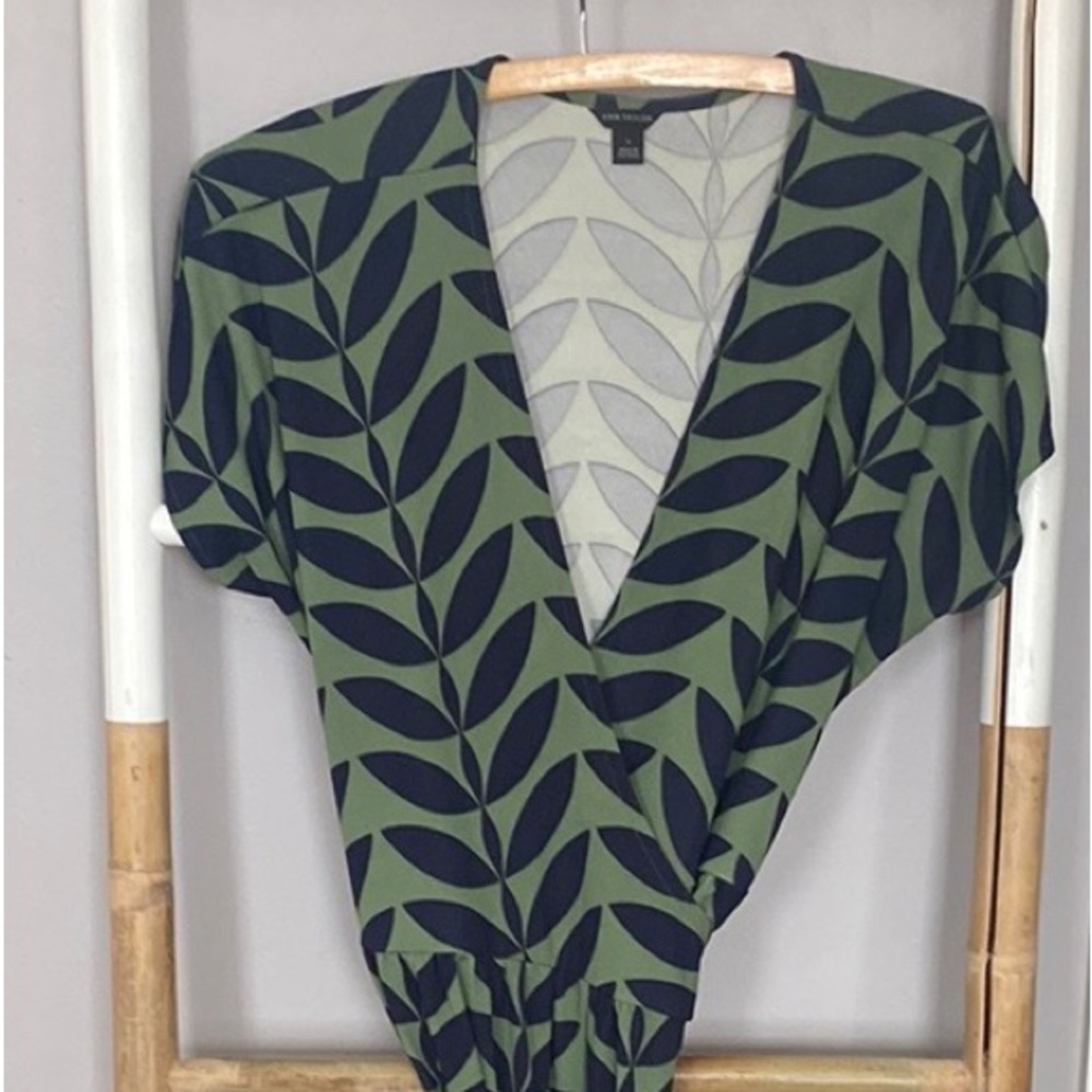 Ann Taylor wrap dress - olive green and black - size 6